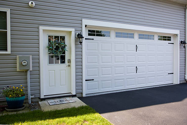 24/7 Emergency Garage Door Roller Replacement experts in Scurry County County, TX